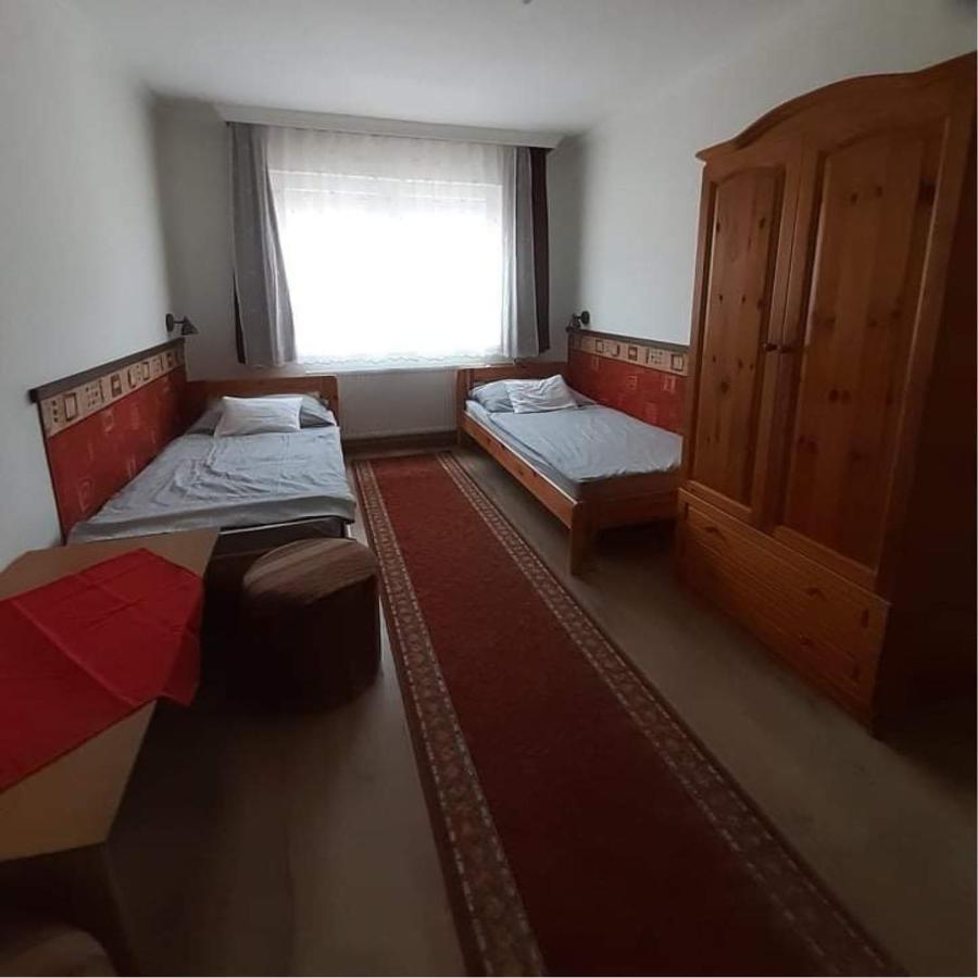 Pegazus Vendeghaz Hotell Hajdúszoboszló Eksteriør bilde